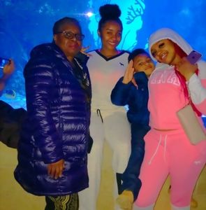 Meet your Posher, Edith